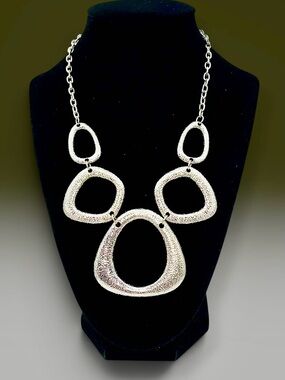 Chunky Silver Textured Geometric Loop Bib Statement Necklace